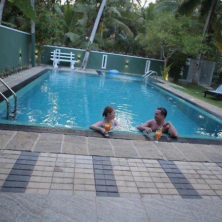 بينتوتا Canal Villa المظهر الخارجي الصورة