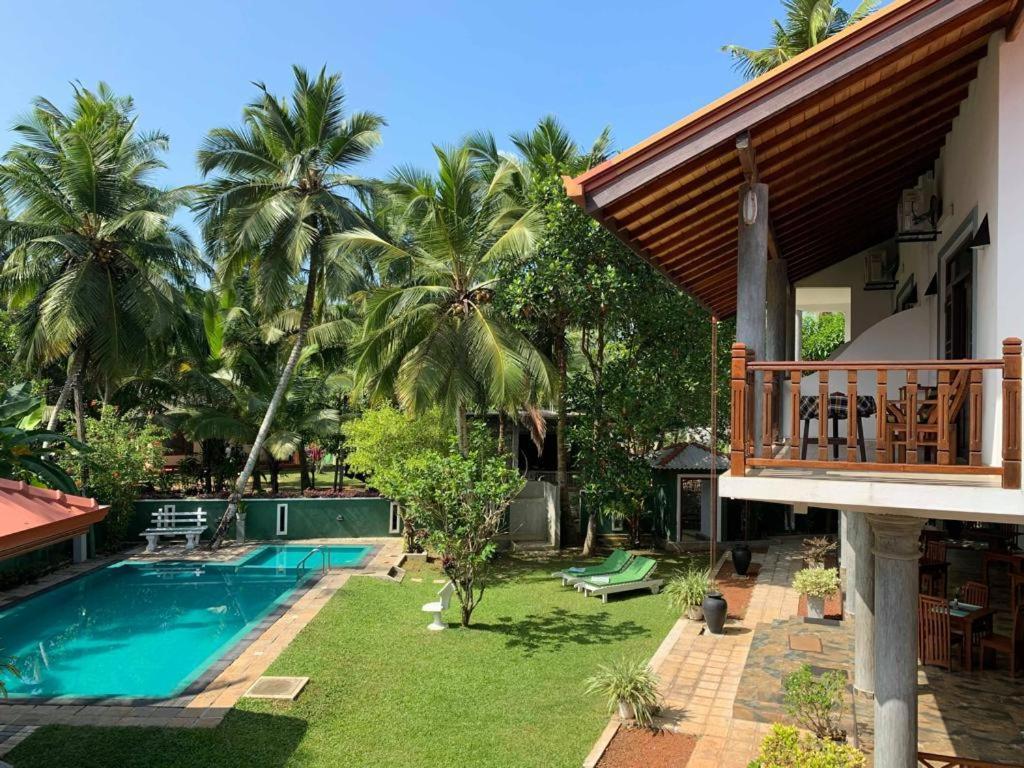 بينتوتا Canal Villa المظهر الخارجي الصورة