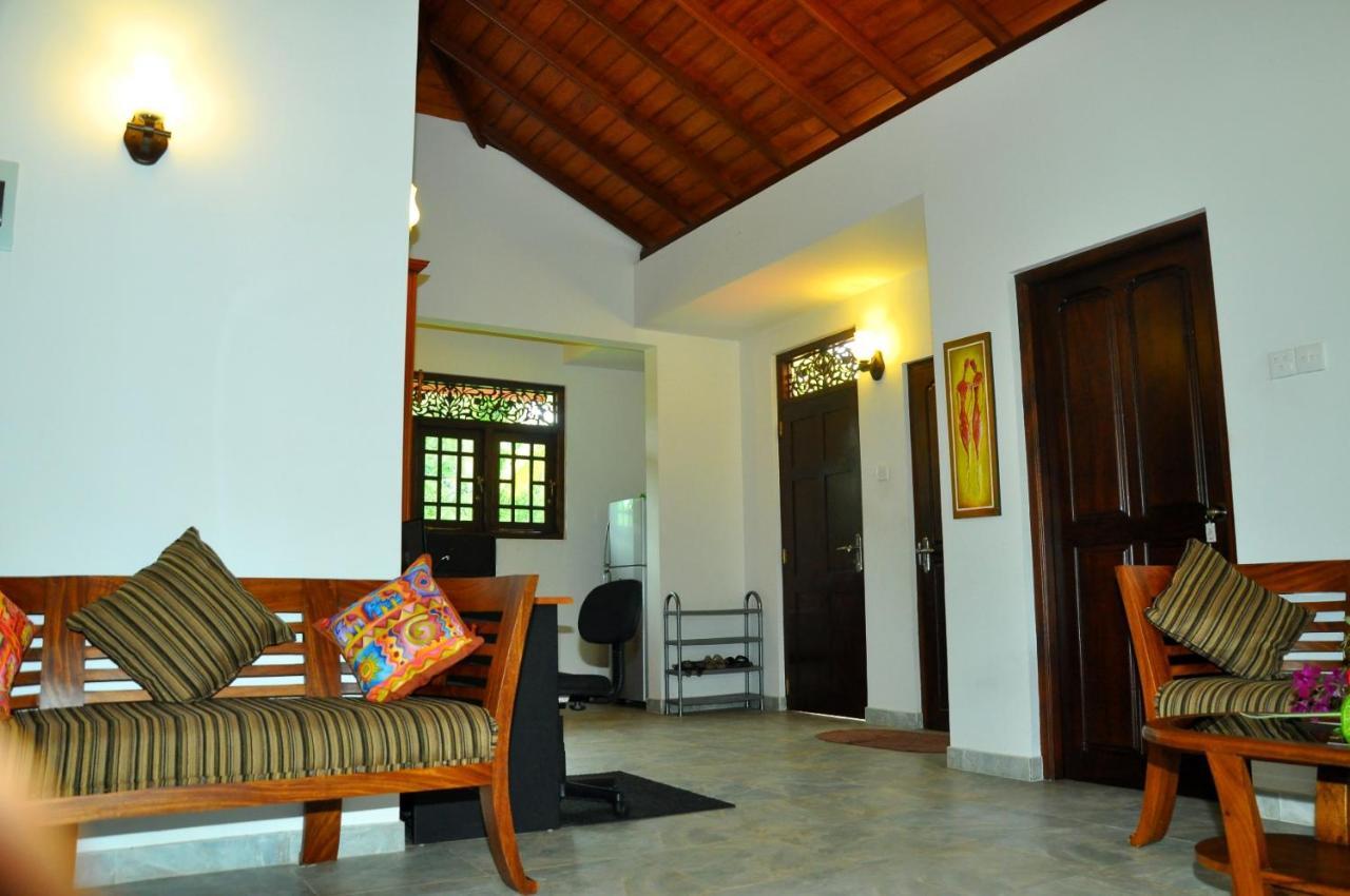 بينتوتا Canal Villa المظهر الخارجي الصورة