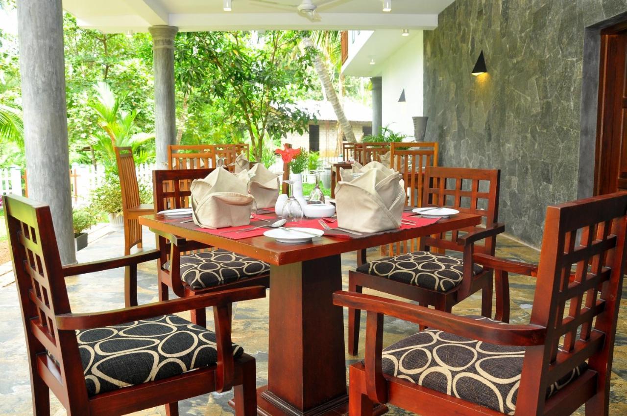 بينتوتا Canal Villa المظهر الخارجي الصورة