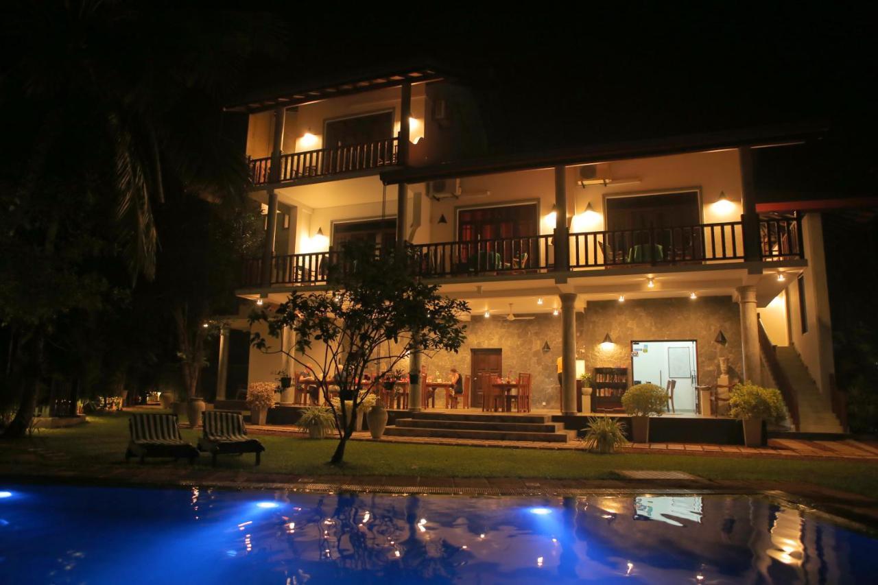 بينتوتا Canal Villa المظهر الخارجي الصورة