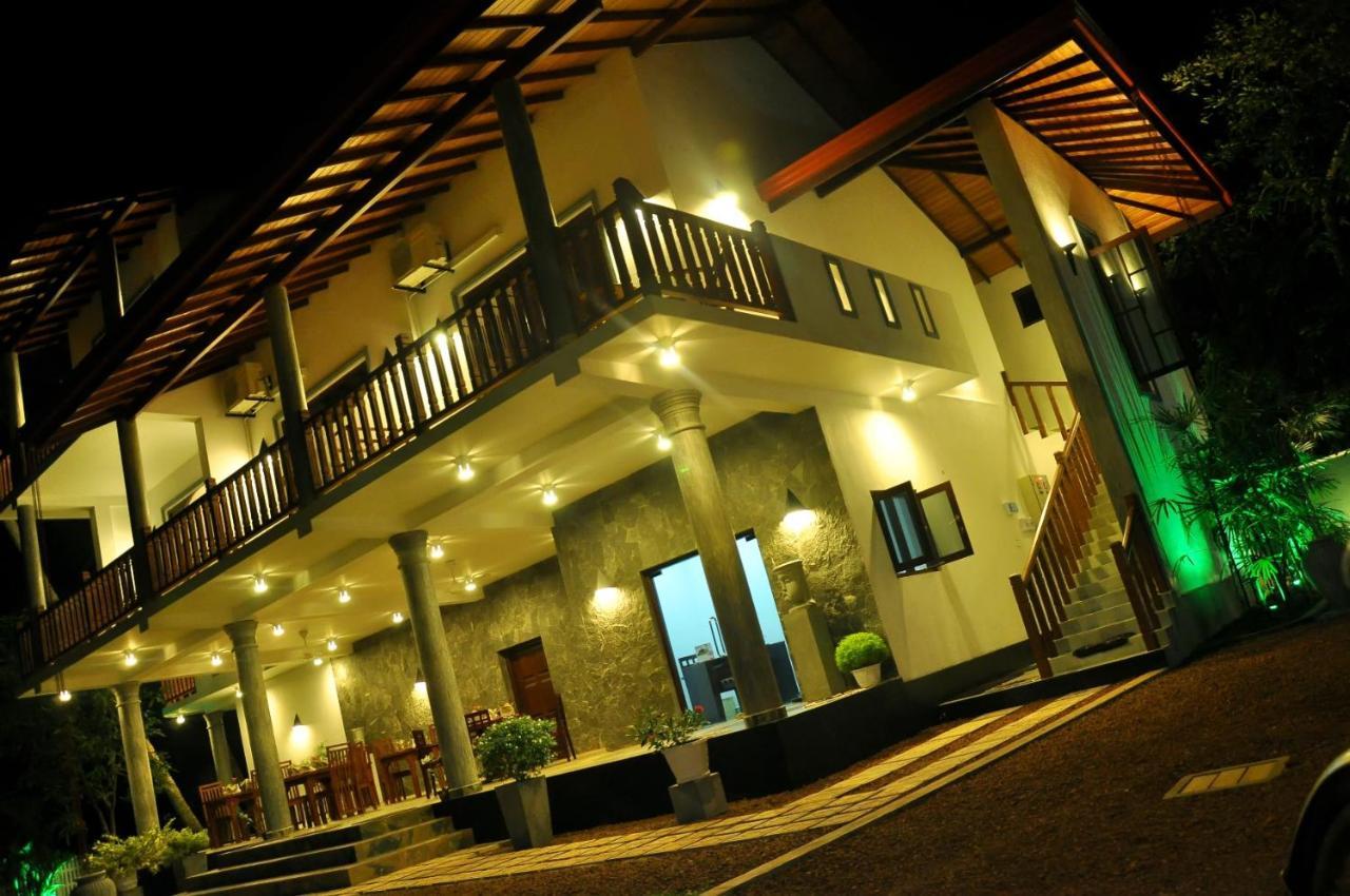 بينتوتا Canal Villa المظهر الخارجي الصورة