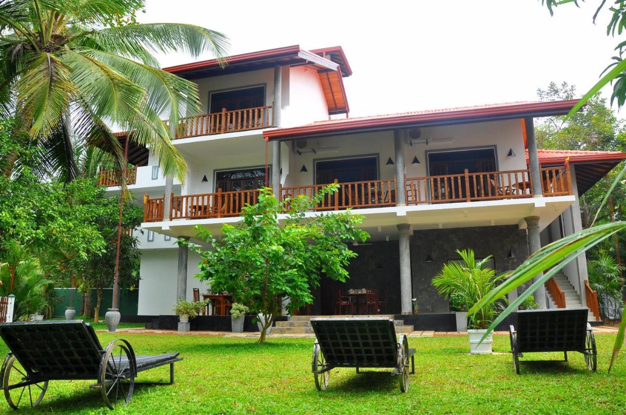 بينتوتا Canal Villa المظهر الخارجي الصورة