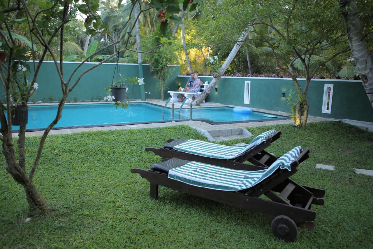 بينتوتا Canal Villa المظهر الخارجي الصورة